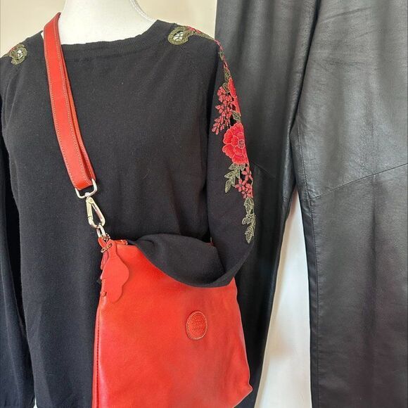Roots purse, handbag, crossbody, messenger, real leather, red, lined - Picture 15 of 15